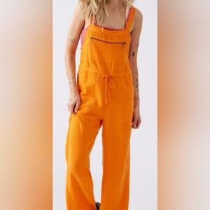 Urban Outfitters Orange Tina Textured Jumpsuit Sz M